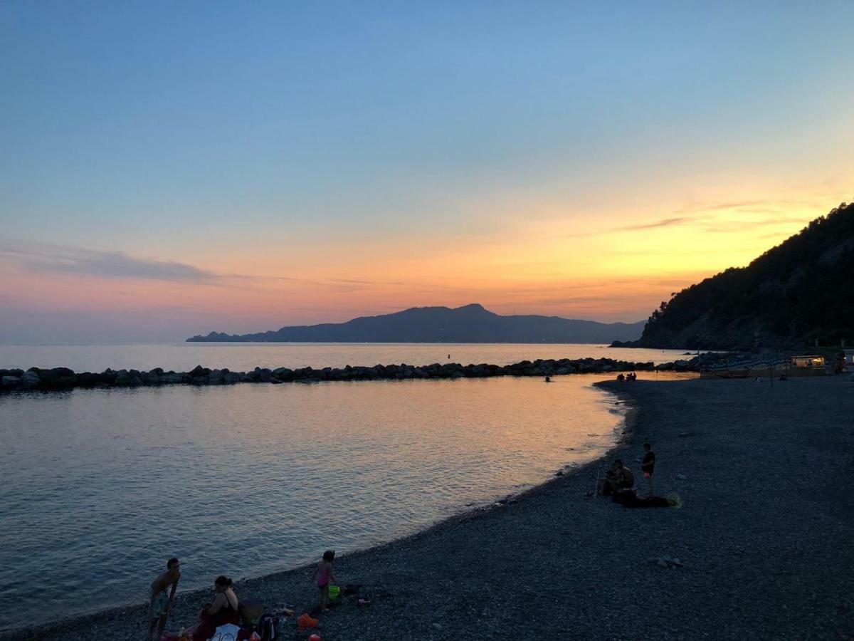 A.A.U.T Appartamento Villa Preli Chiavari Exteriör bild